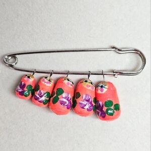 VINTAGE Matryoshka Russian Pink Nesting Dolls Hand Painted Brooch Pin